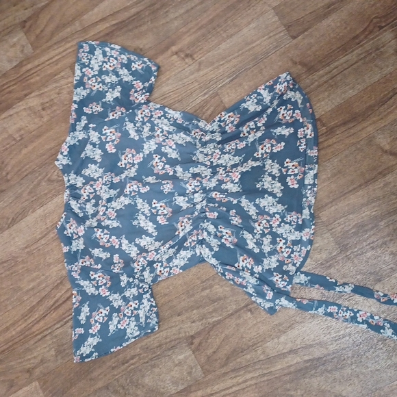 Sienna Sky top size medium - Picture 8 of 9